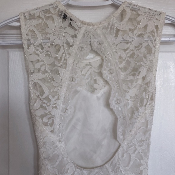 Tobi White Lace Open Back Dress - Picture 10 of 10